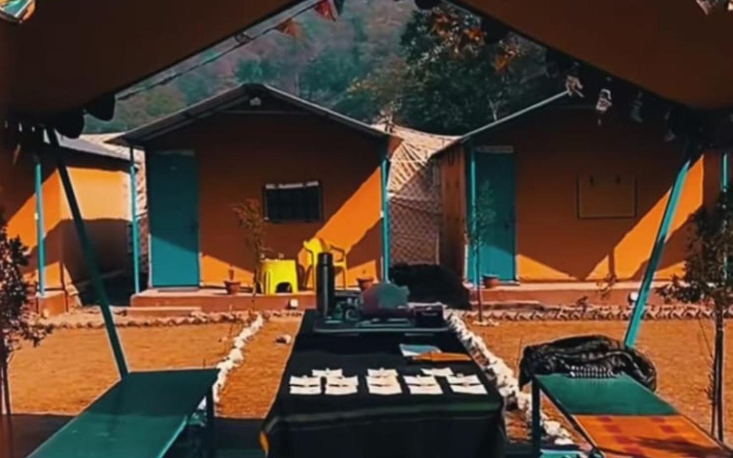 Riverside Glamping By Stayapart X Elephant Brook Bijni Exteriör bild