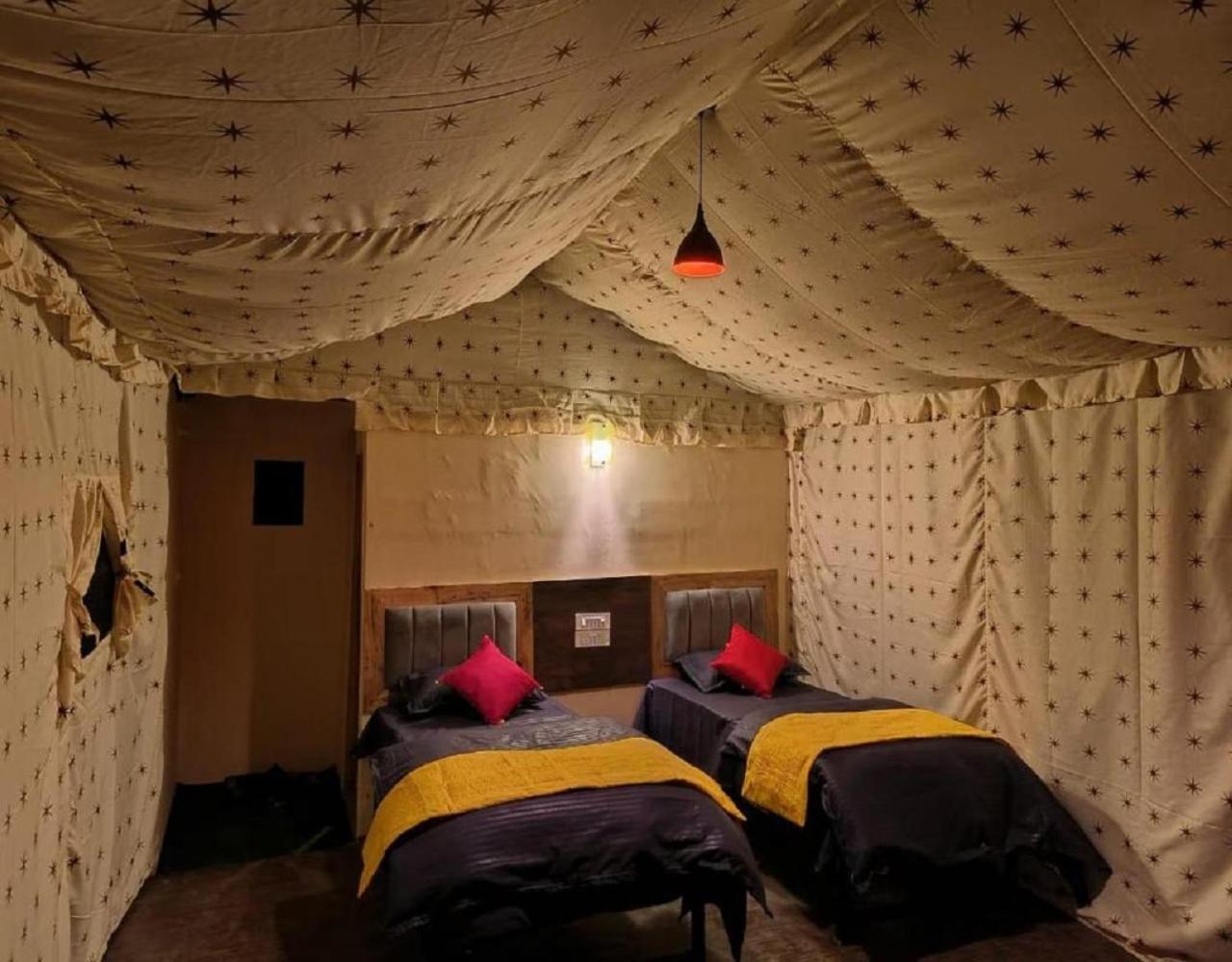 Riverside Glamping By Stayapart X Elephant Brook Bijni Exteriör bild